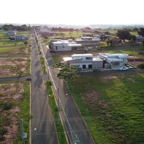 Sequence 01.00_00_33_10.Still002