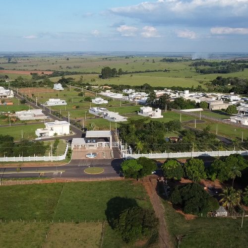 Sequence 01.00_02_27_14.Still008