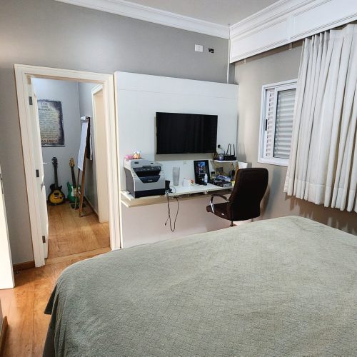 Suíte 2 visão closet..