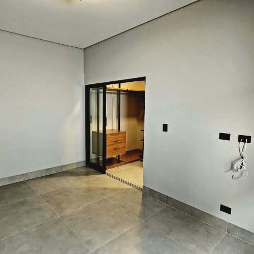 Suíte master frente closet