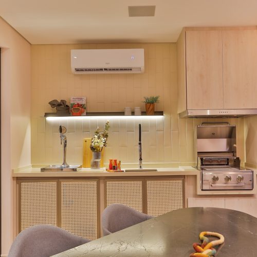 Varanda detalhe churrasqueira