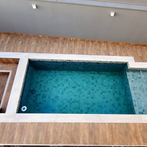 Vista piscina parte superior